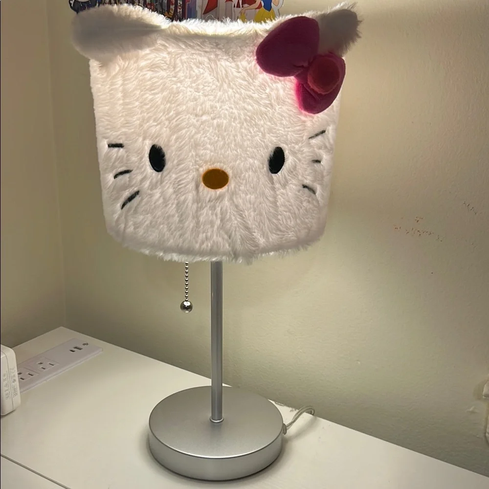 Hello Kitty Furry Pink and White Lamp
